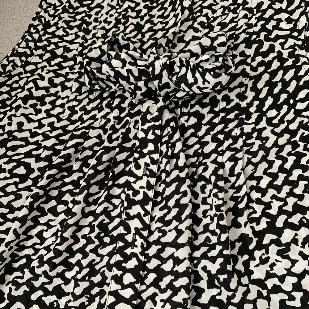 Anne Klein Printed Tie-Neck Top